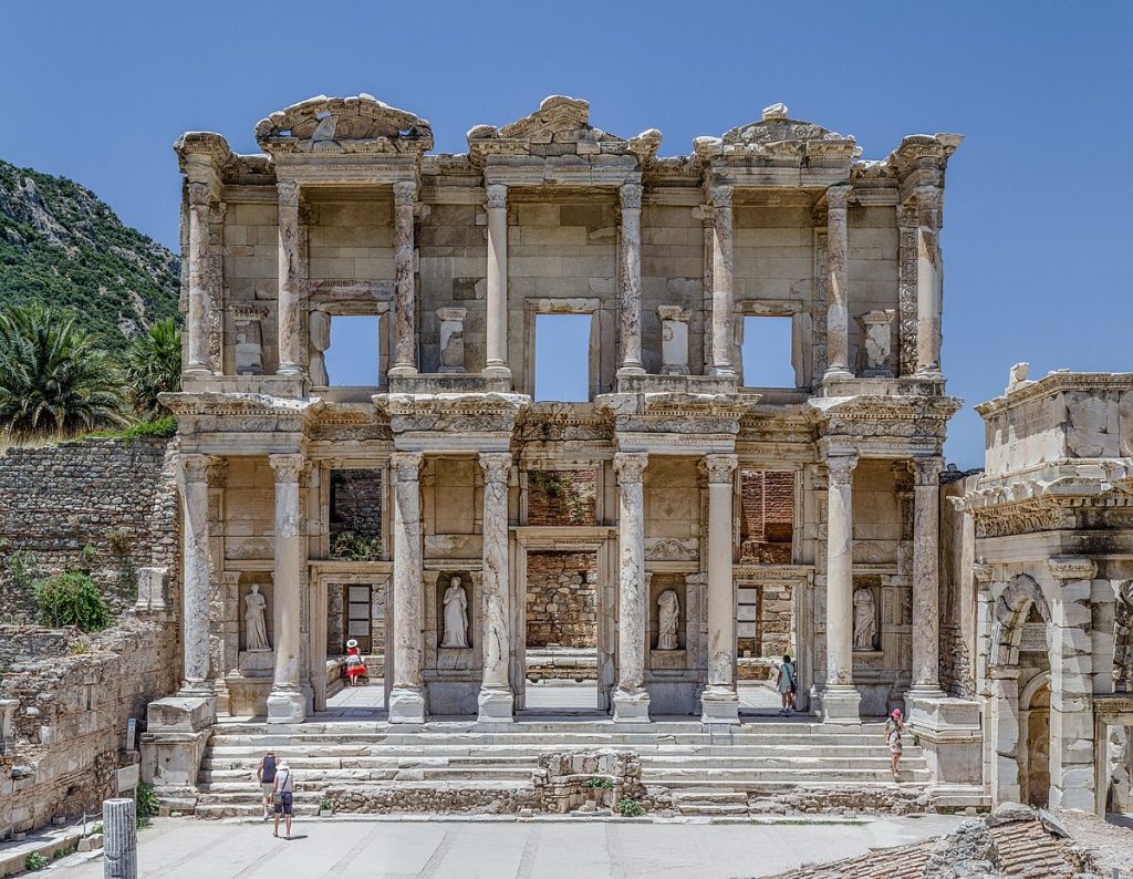 ege bölgesi tatil rotası - Gezi Ege'de gezilecek tarihi mekânlardan efes antik kenti